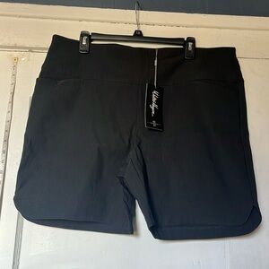 NWT pull-on golf shorts